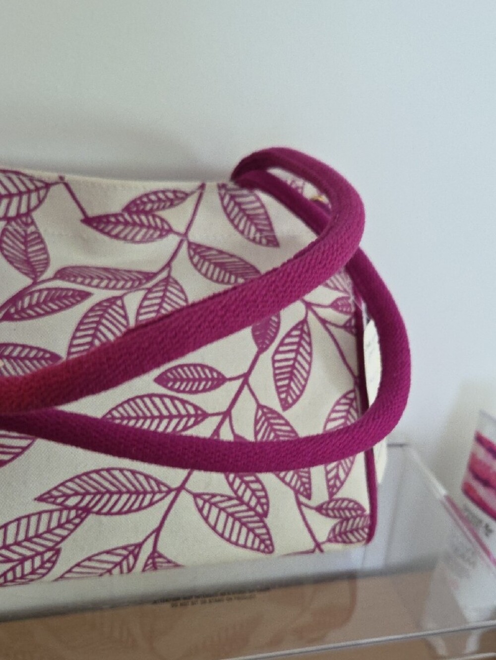 Jute Cottage NWT Cream Canvas Tote with Fuchsia Leaf Print, Zip Closure - Picture 4 of 11